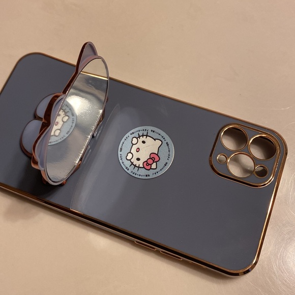 Hello kitty iPhone pro max 6.5 case w mirror / stand - Picture 4 of 6